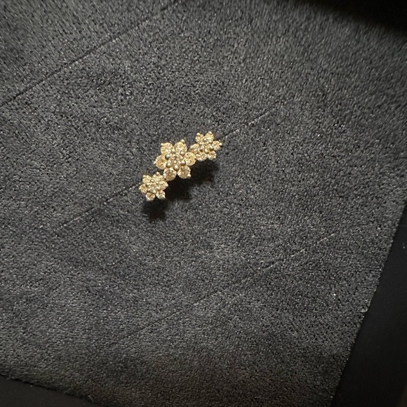 THREE FLOWER GARLAND DIAMOND THREADED STUD EARRING WHITE GOLD MARIA TASH - Picture 8 of 9